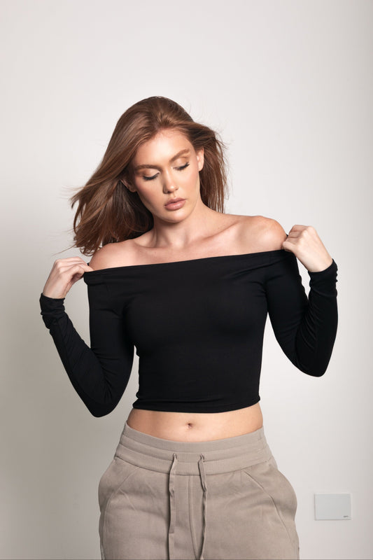 THE OFF-SHOULDER TOP / BLACK