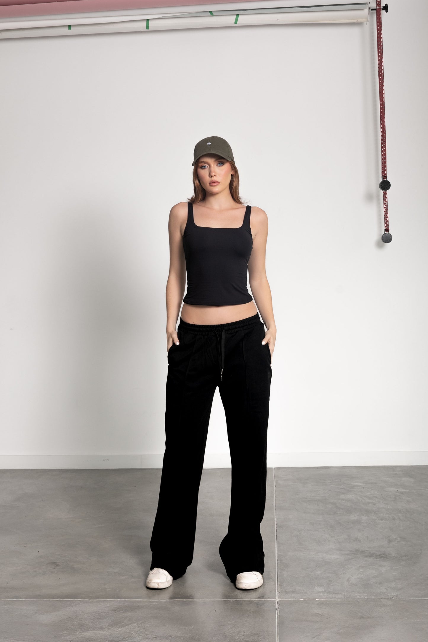 THE IRIS SET / BLACK