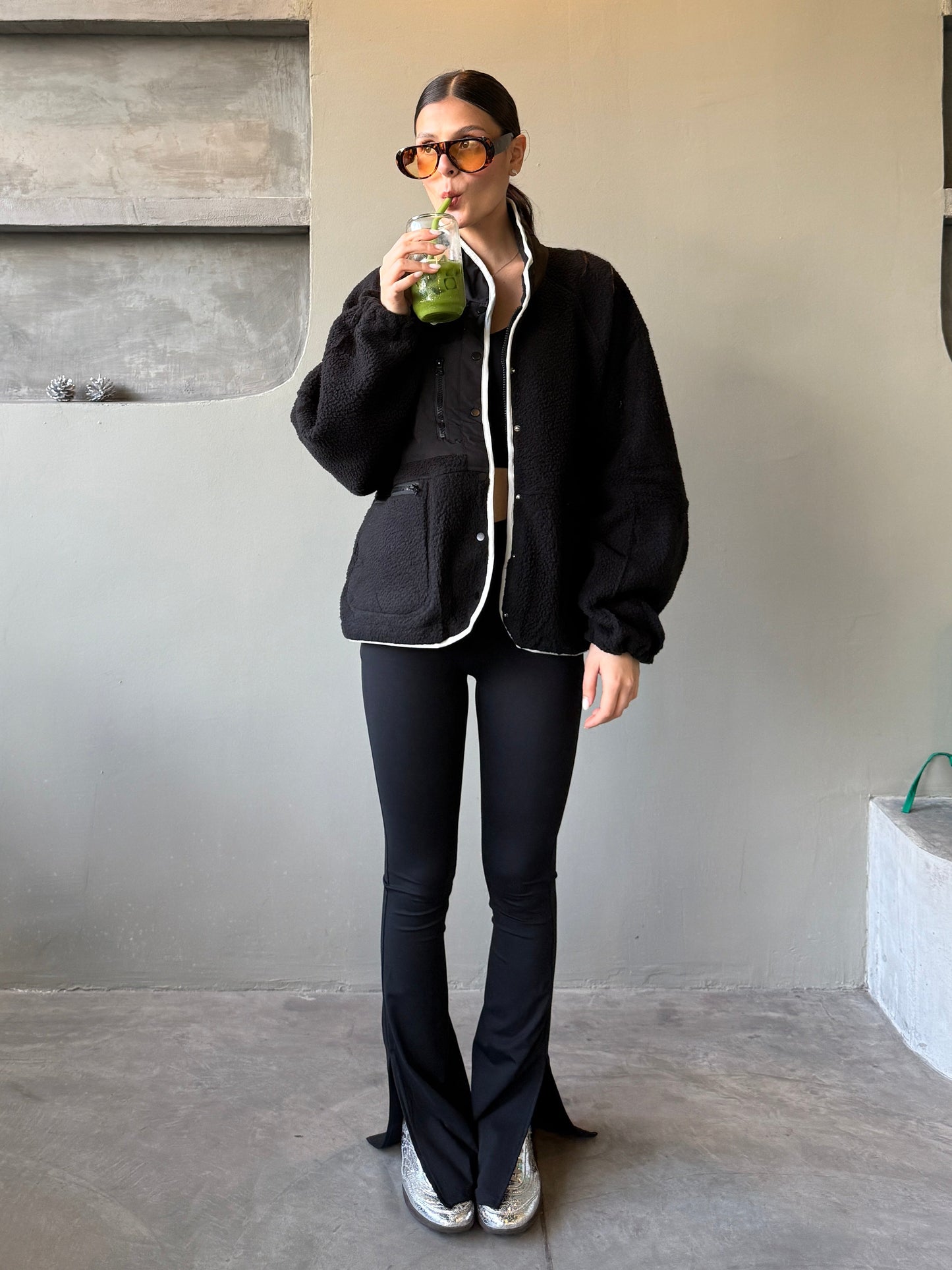 THE SHERPA JACKET / BLACK & WHITE