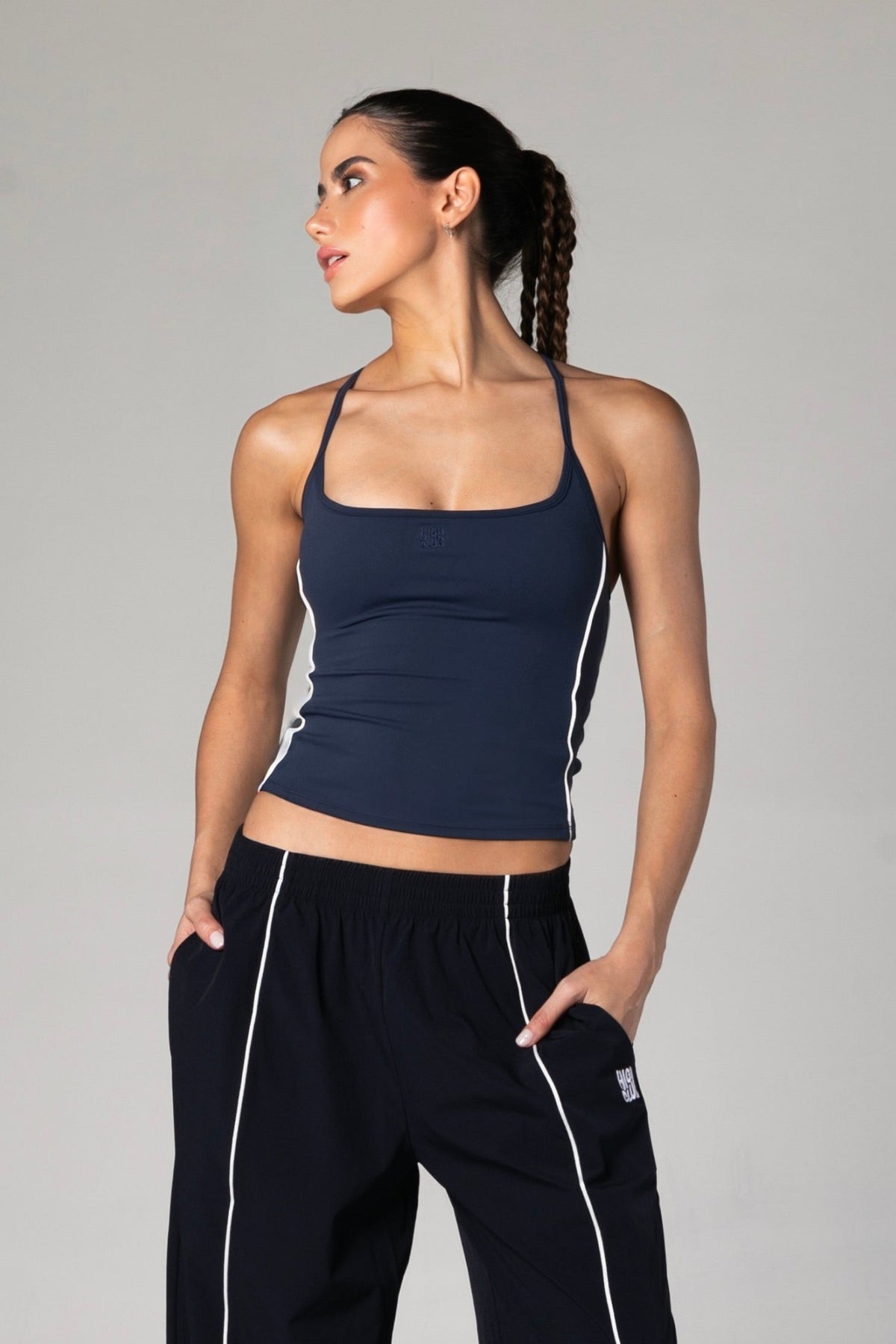 THE LÉA TANK / NAVY
