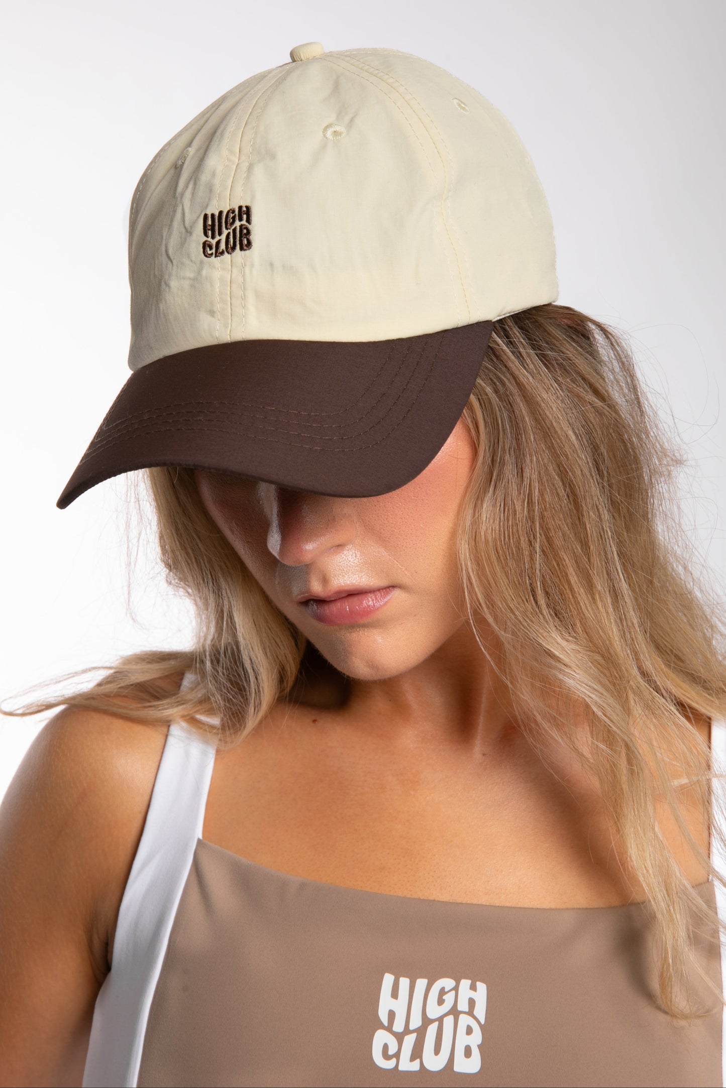THE WATERPROOF CAP - BROWN & IVORY