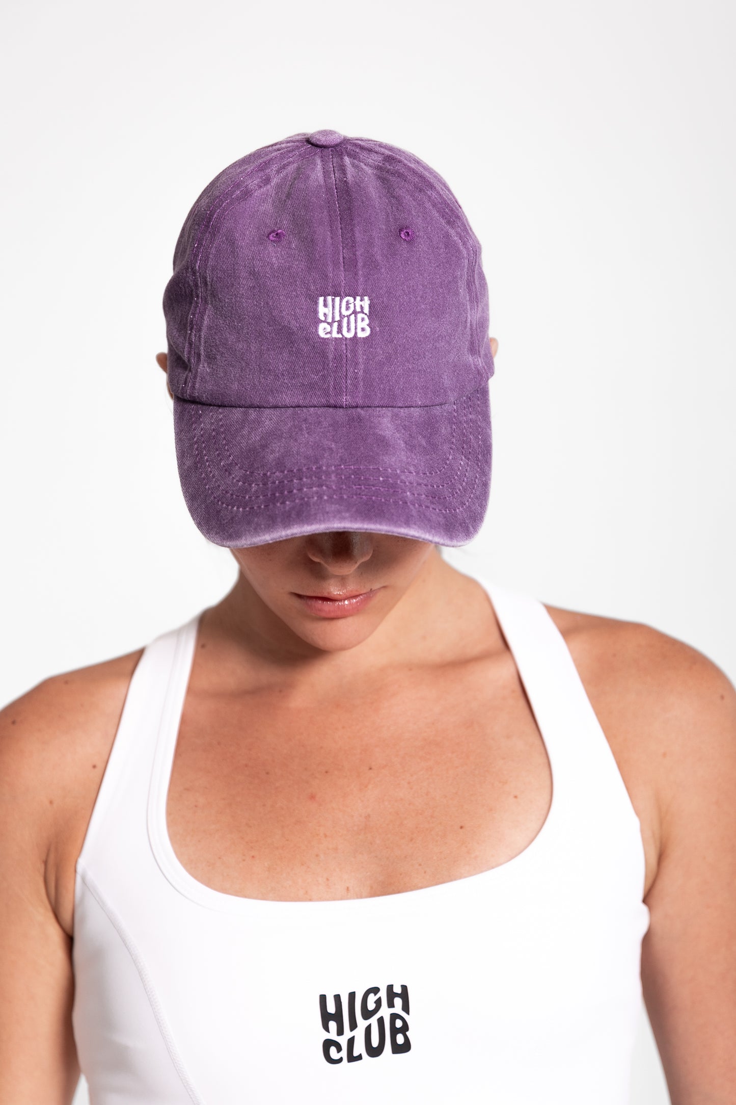 LA GORRA DE BÉISBOL HIGH TERE / VIOLETA