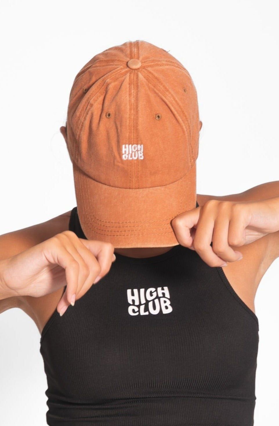 LA GORRA DE BÉISBOL DE HIGH TERE / LADRILLO