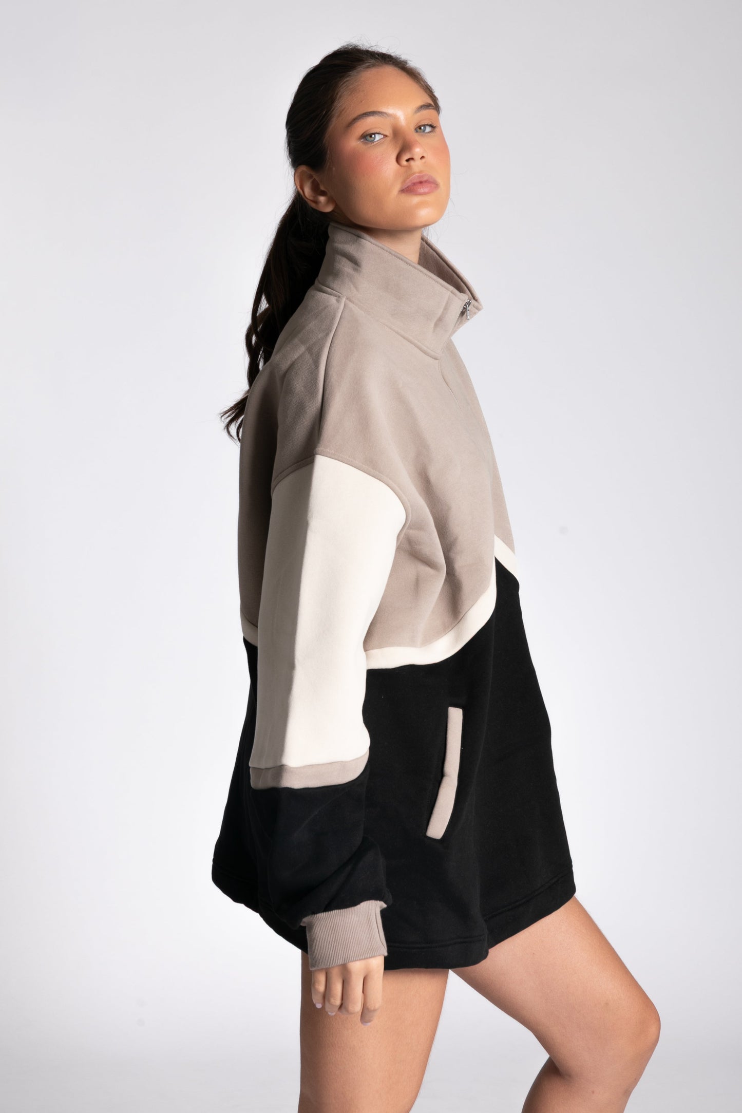 THE COLOR-BLOCK SWEATER - DARK