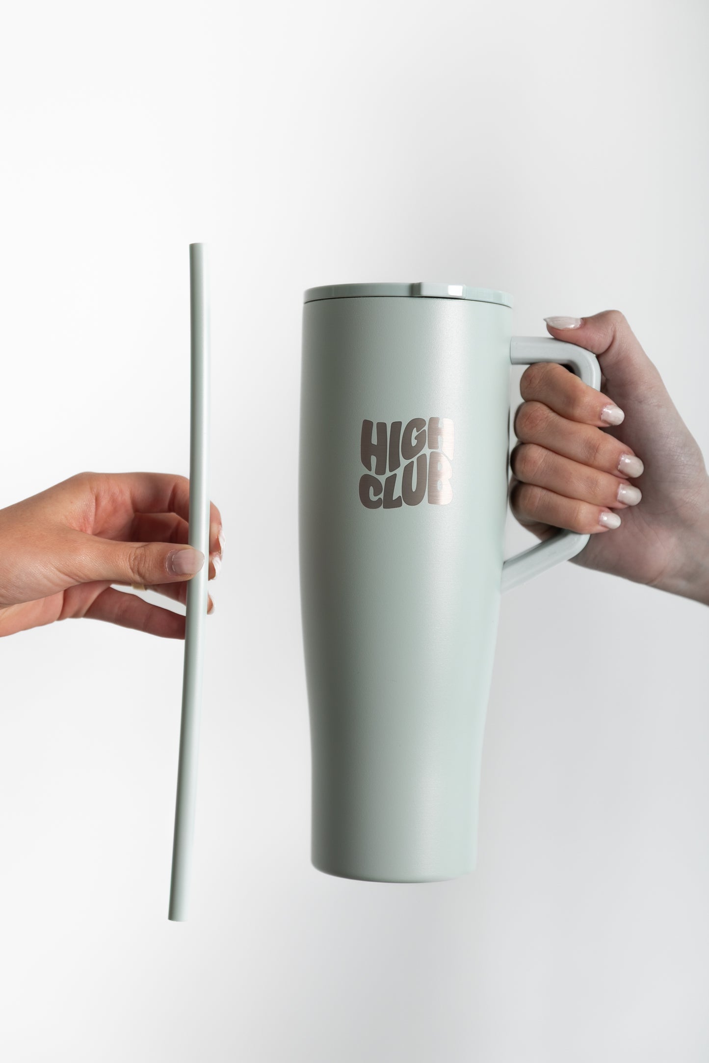 LA BOTELLA DE AGUA HÍBRIDA / AGUA LIGERA