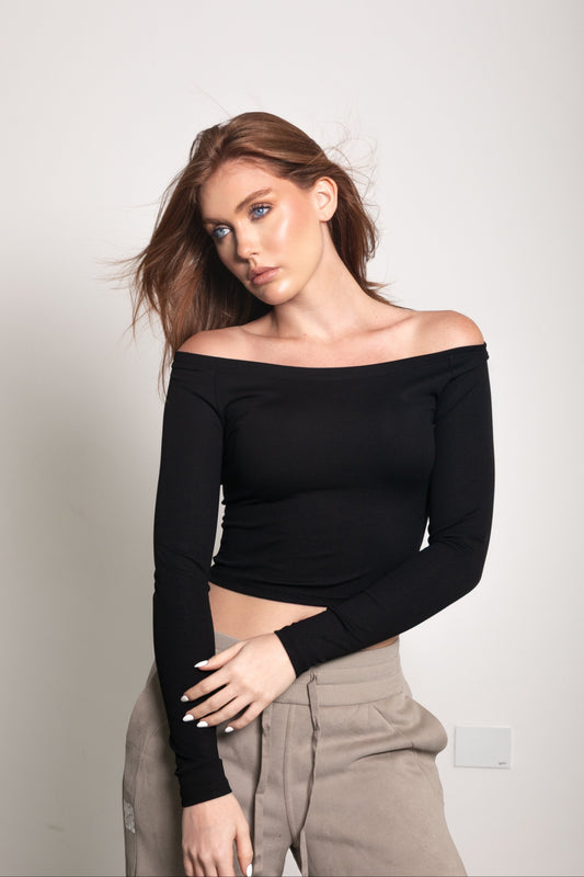THE OFF-SHOULDER TOP / BLACK