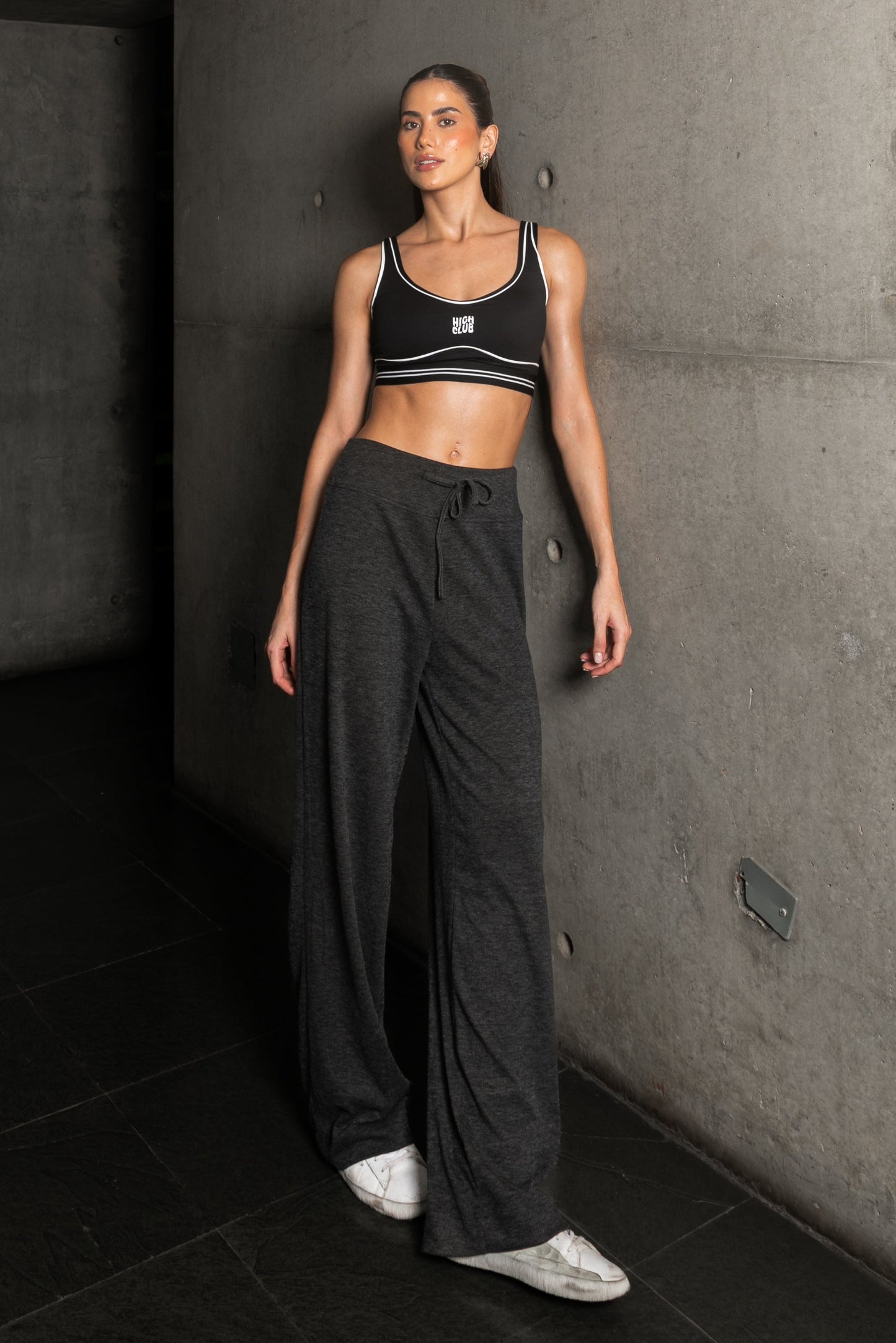 THE ALMA TOP - BLACK