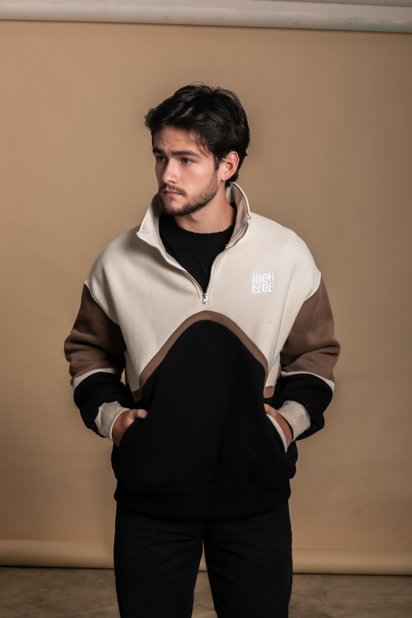 THE COLOR-BLOCK UNISEX SWEATER / BLACK & BROWN