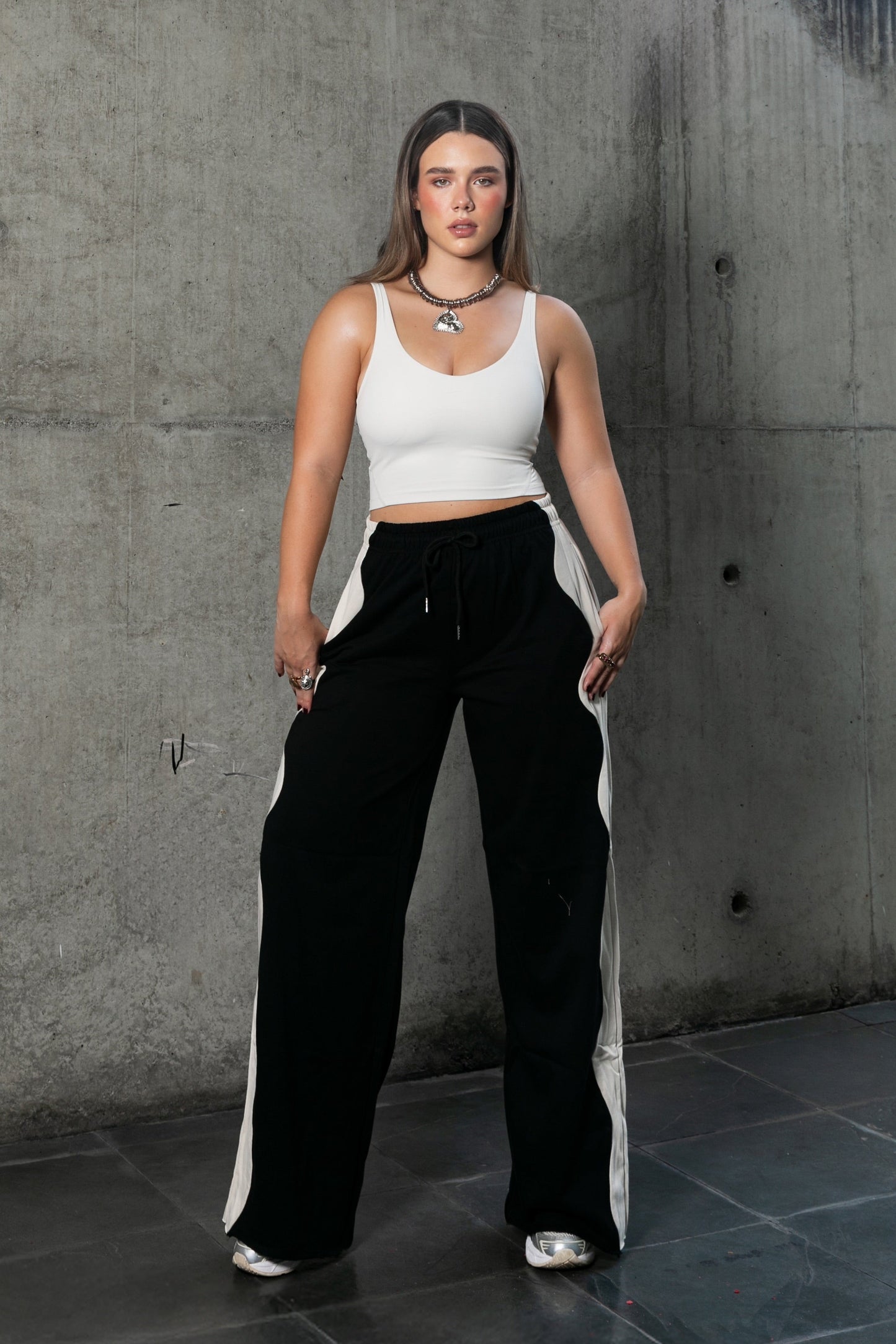 THE WAVY PALAZZO PANTS / BLACK