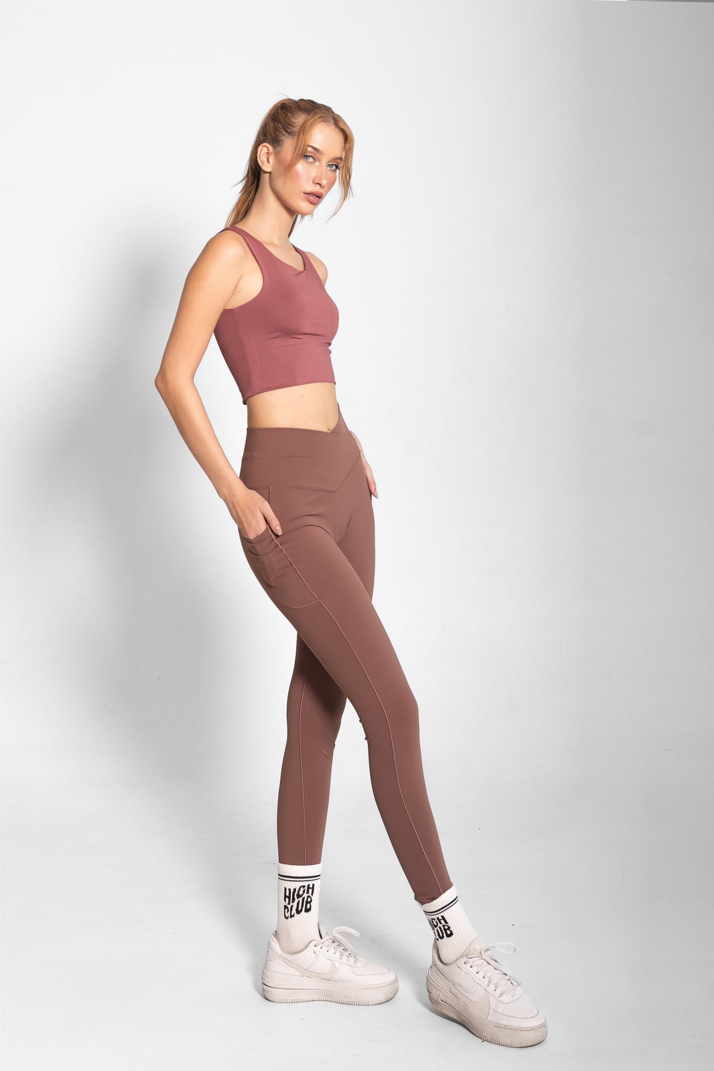 THE SCULPTING LEGGINGS / TAUPE