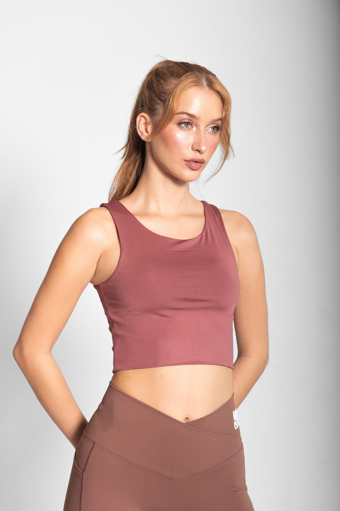 THE SEAMLESS TOP / PLUM