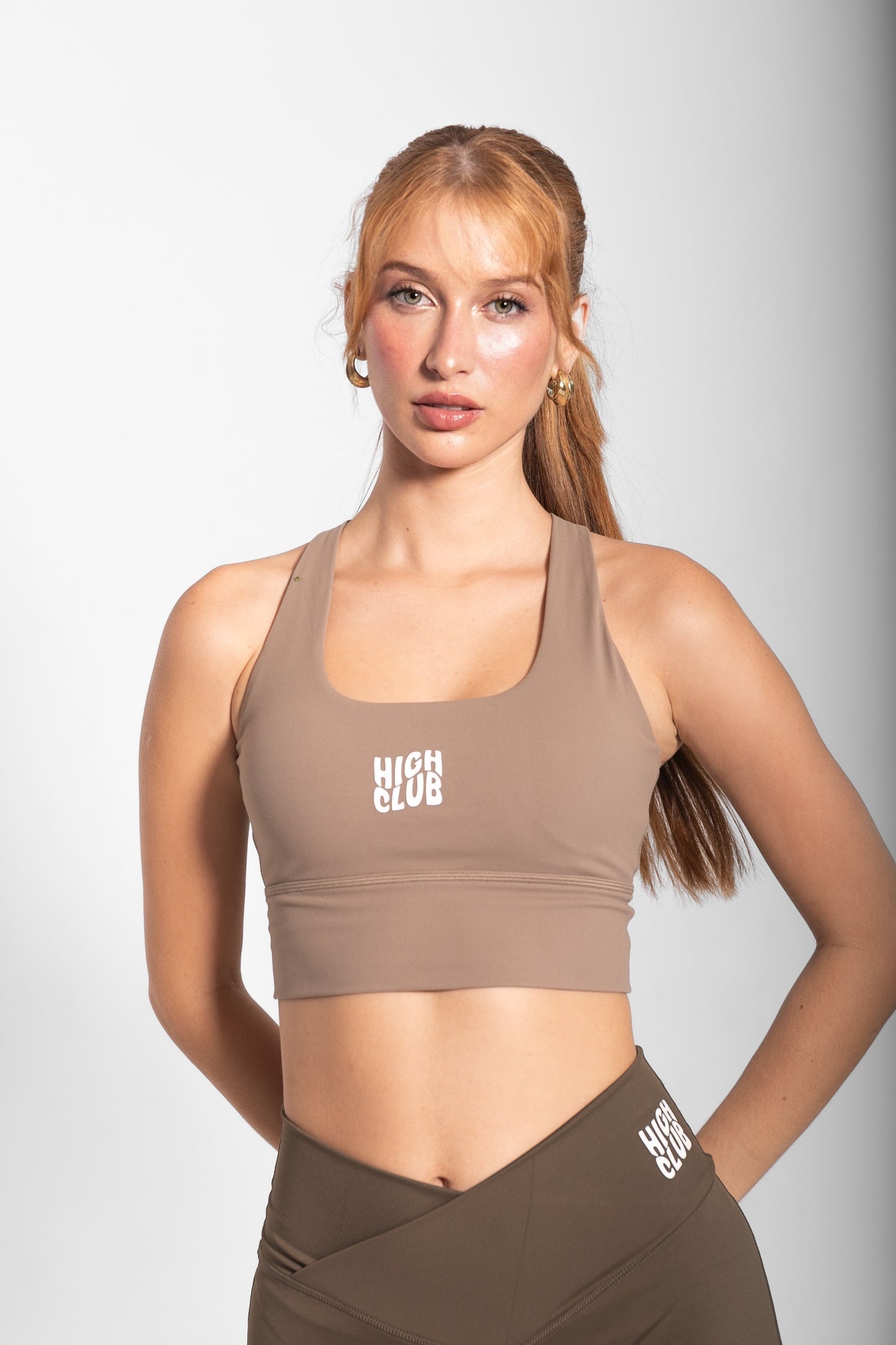 THE CARLA SPORTS BRA / BEIGE