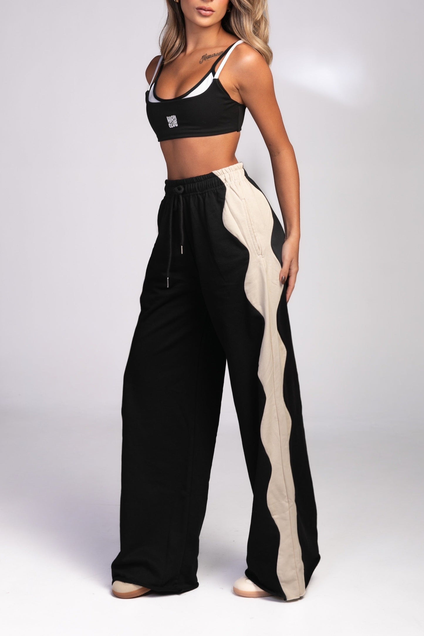 THE WAVY PALAZZO PANTS / BLACK