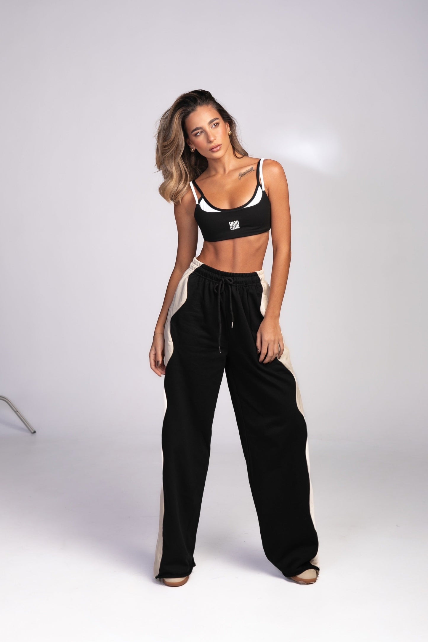 THE MALIBU TOP - BLACK & WHITE