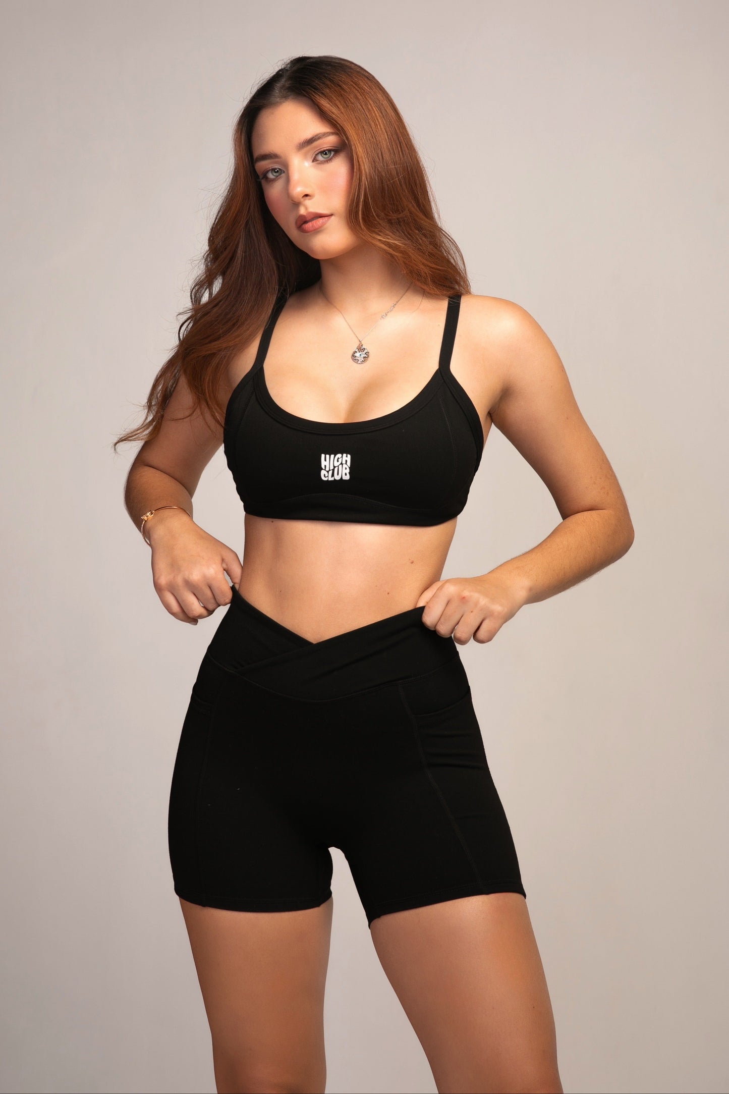 EL CONJUNTO IRIS / NEGRO