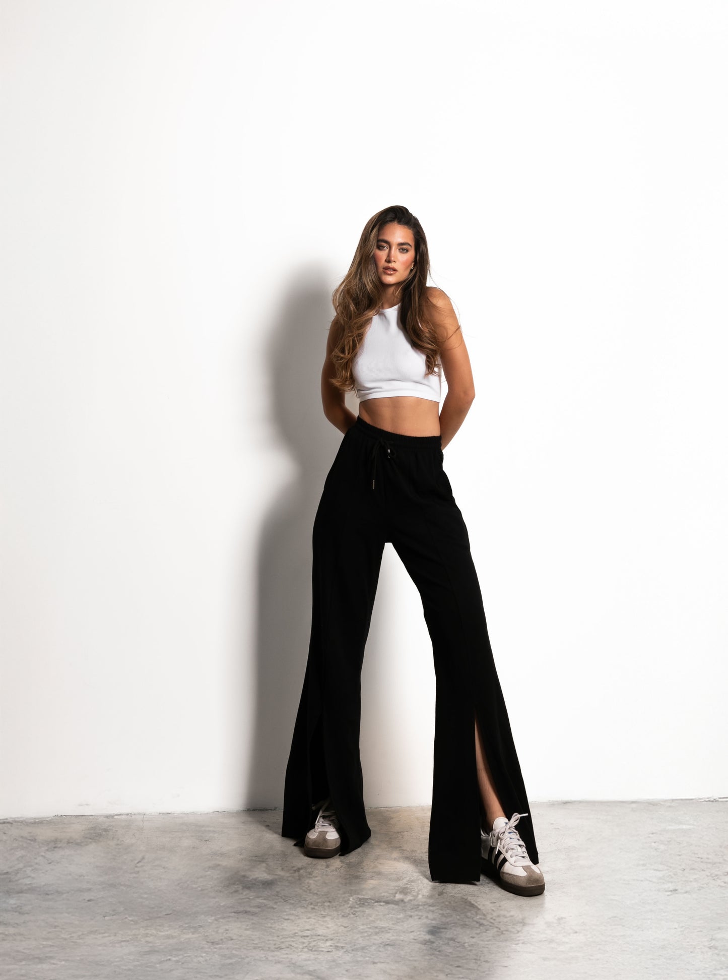 THE FRONT-SLIT PALAZZOS / BLACK