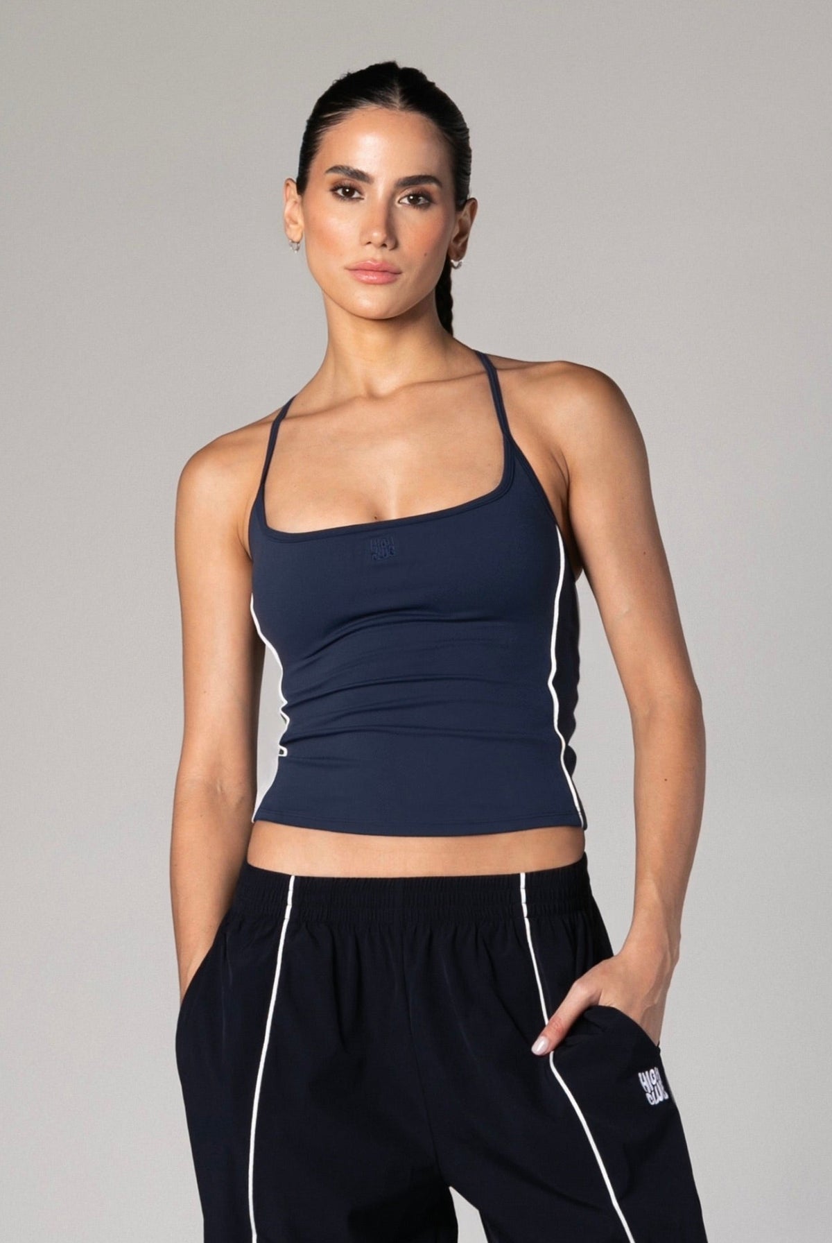 THE LÉA TANK / NAVY