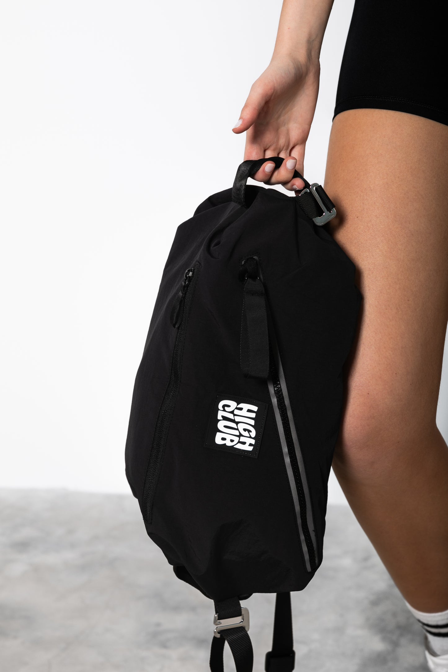 THE HIKING BAG / BLACK