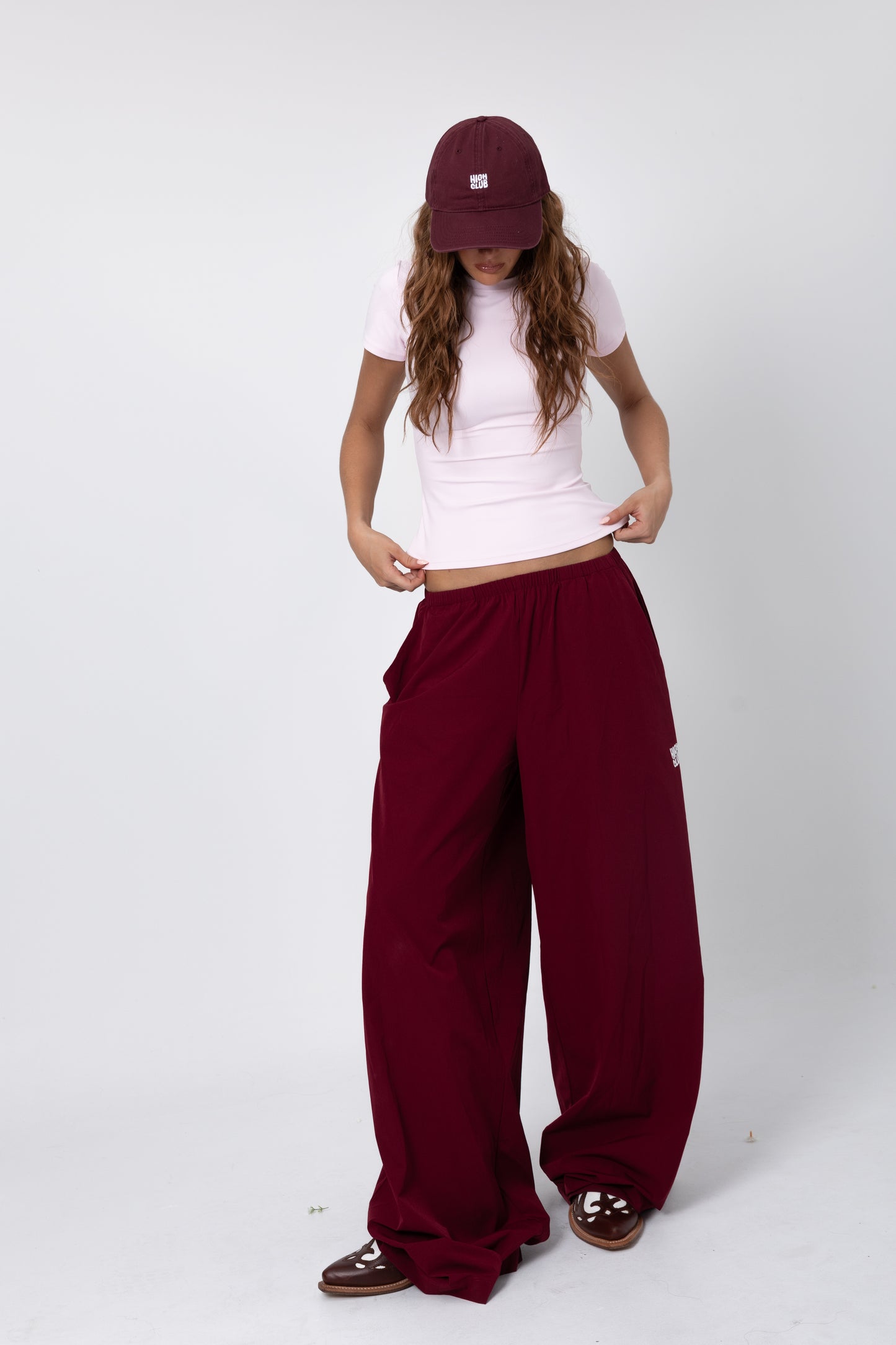 THE TANA PANTS - CHERRY