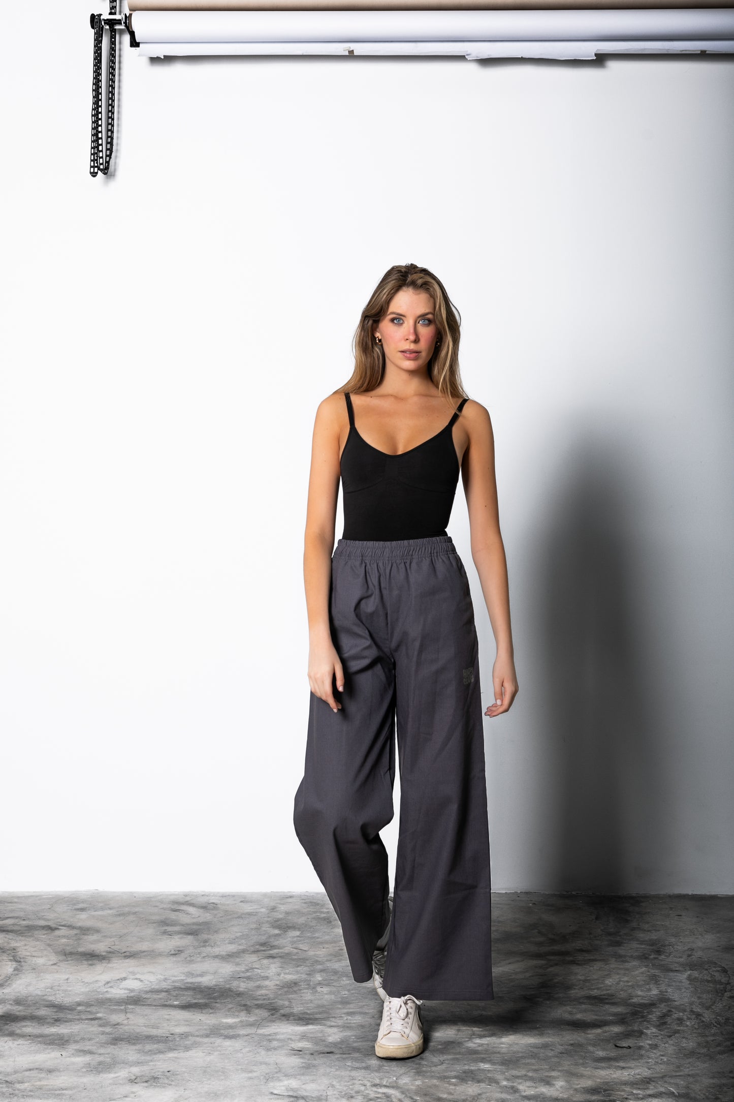 THE WIDE LEG PANTS / GREY