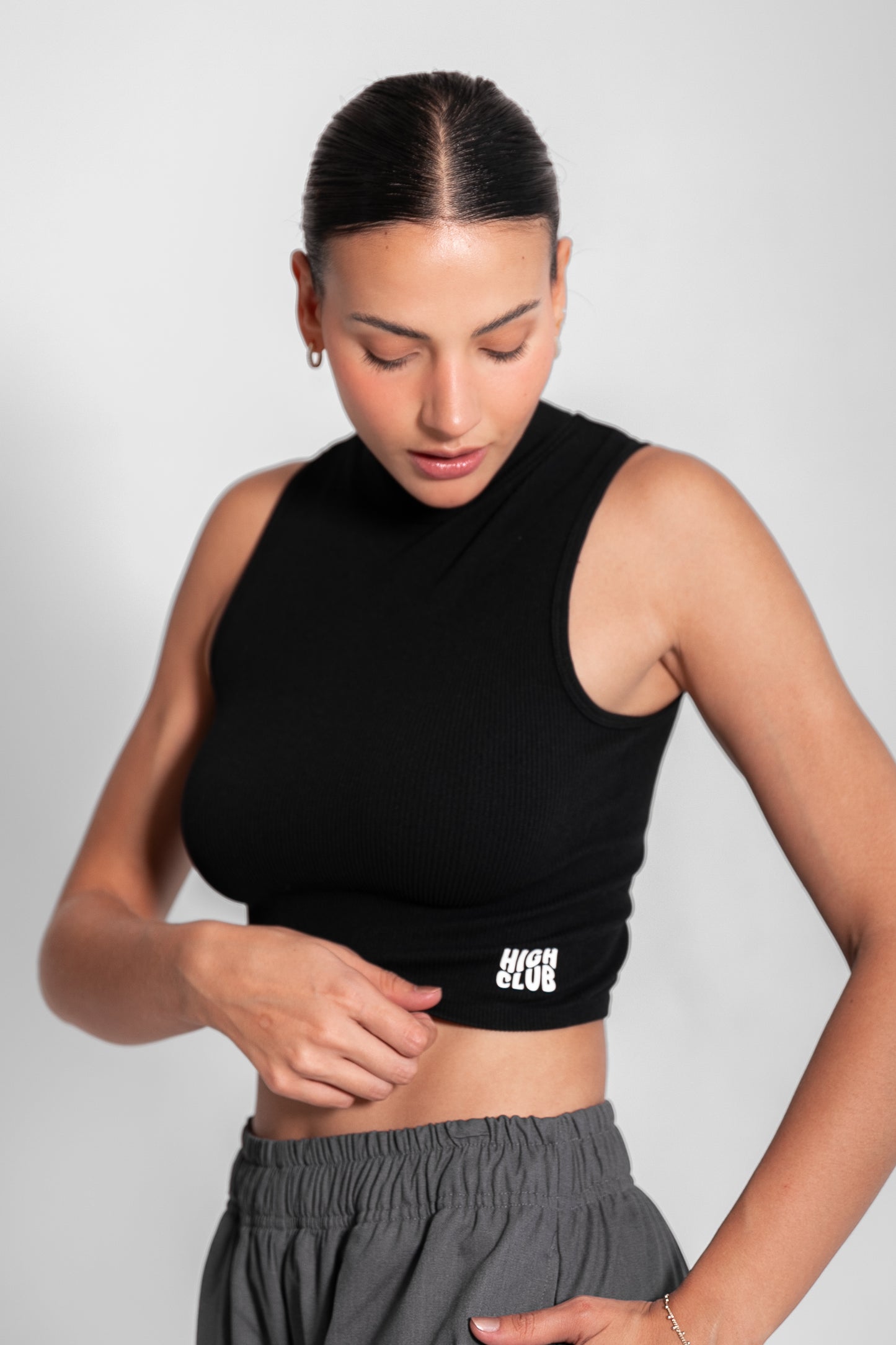 HIGH NECK SARAH CROP TOP / BLACK