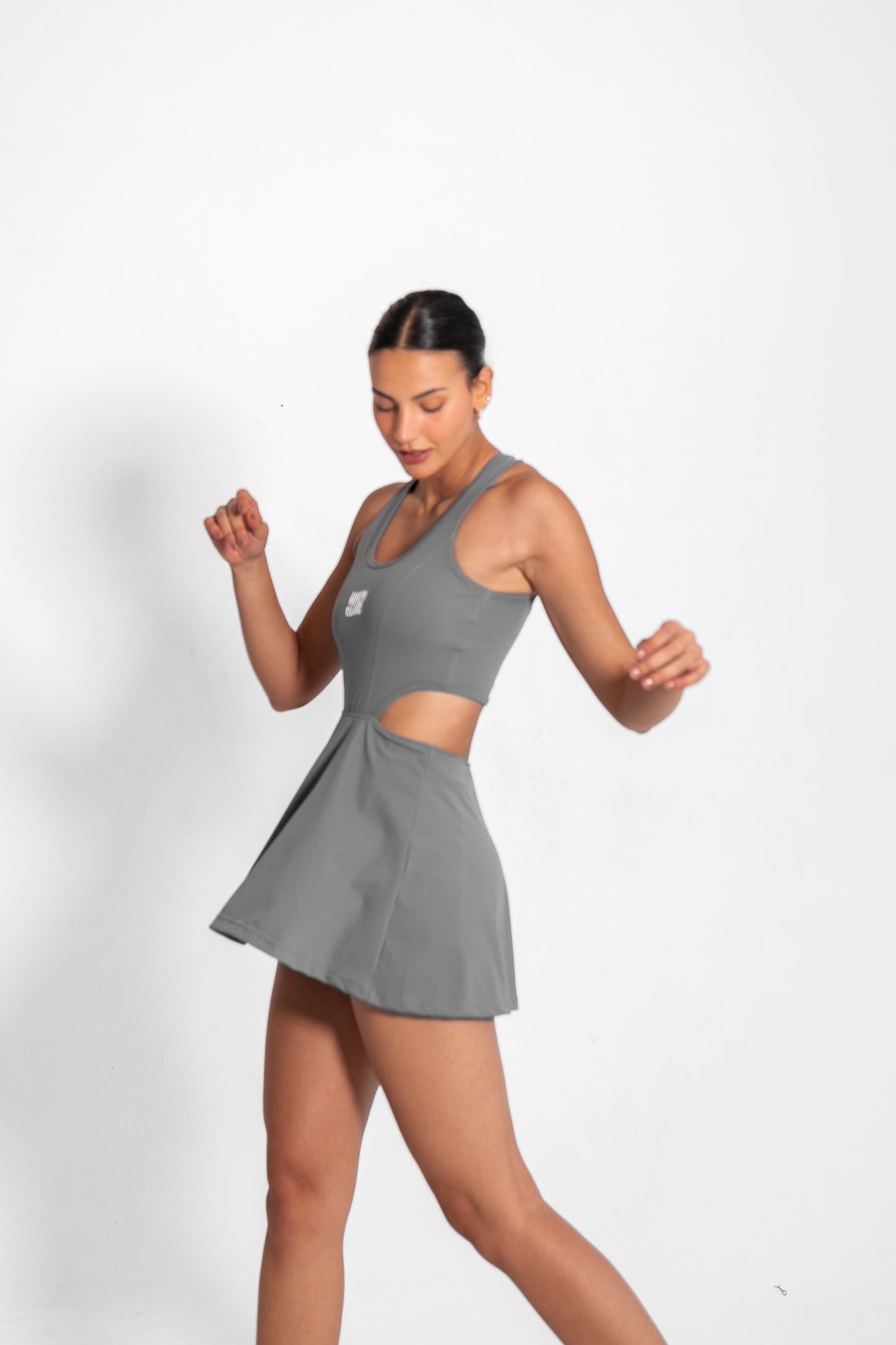 THE TENNIS BABE DRESS / GREY