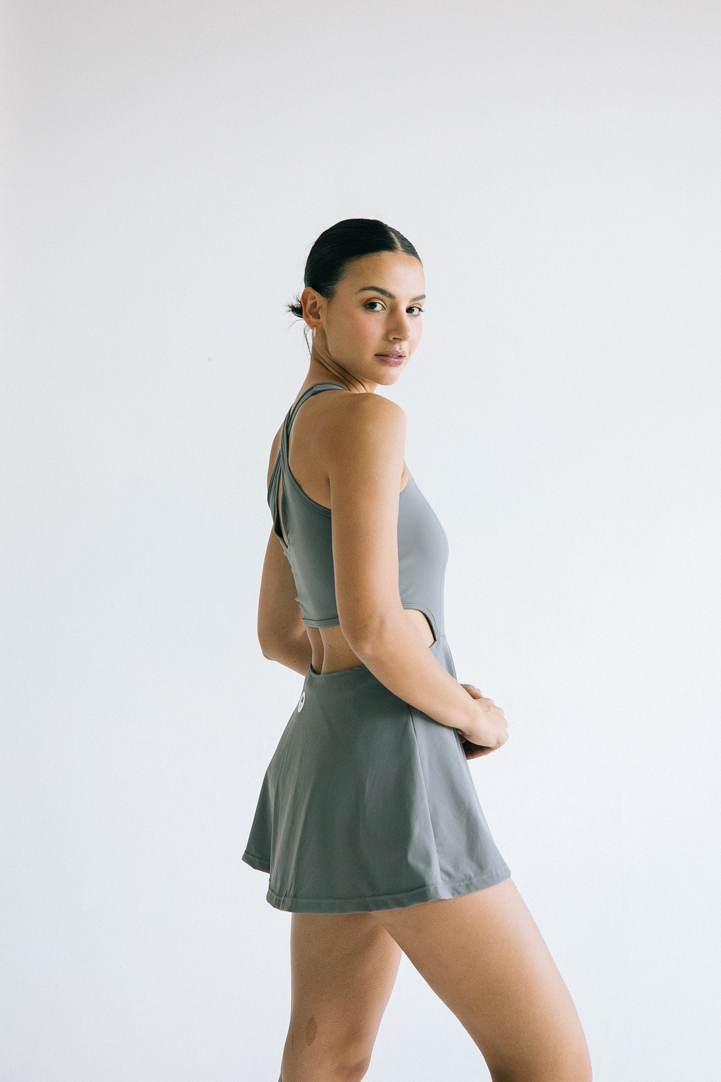 THE TENNIS BABE DRESS / GREY