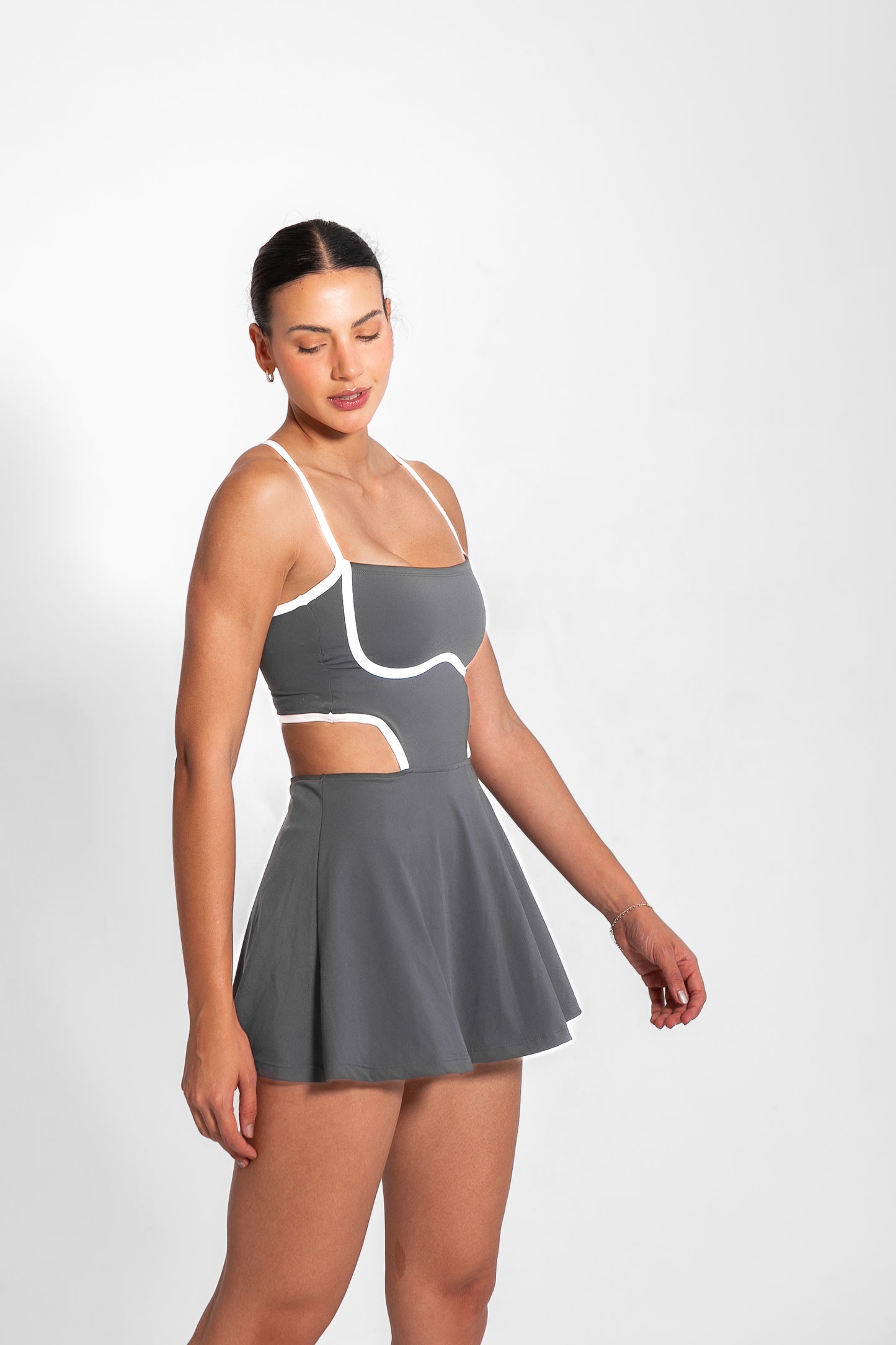 THE FLAWLESS TENNIS DRESS / GREY