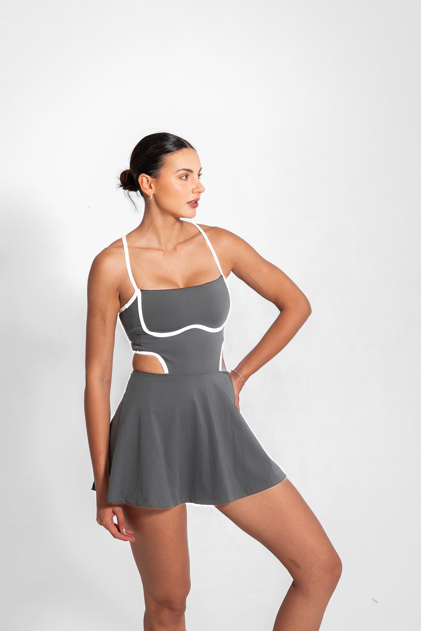 THE FLAWLESS TENNIS DRESS / GREY