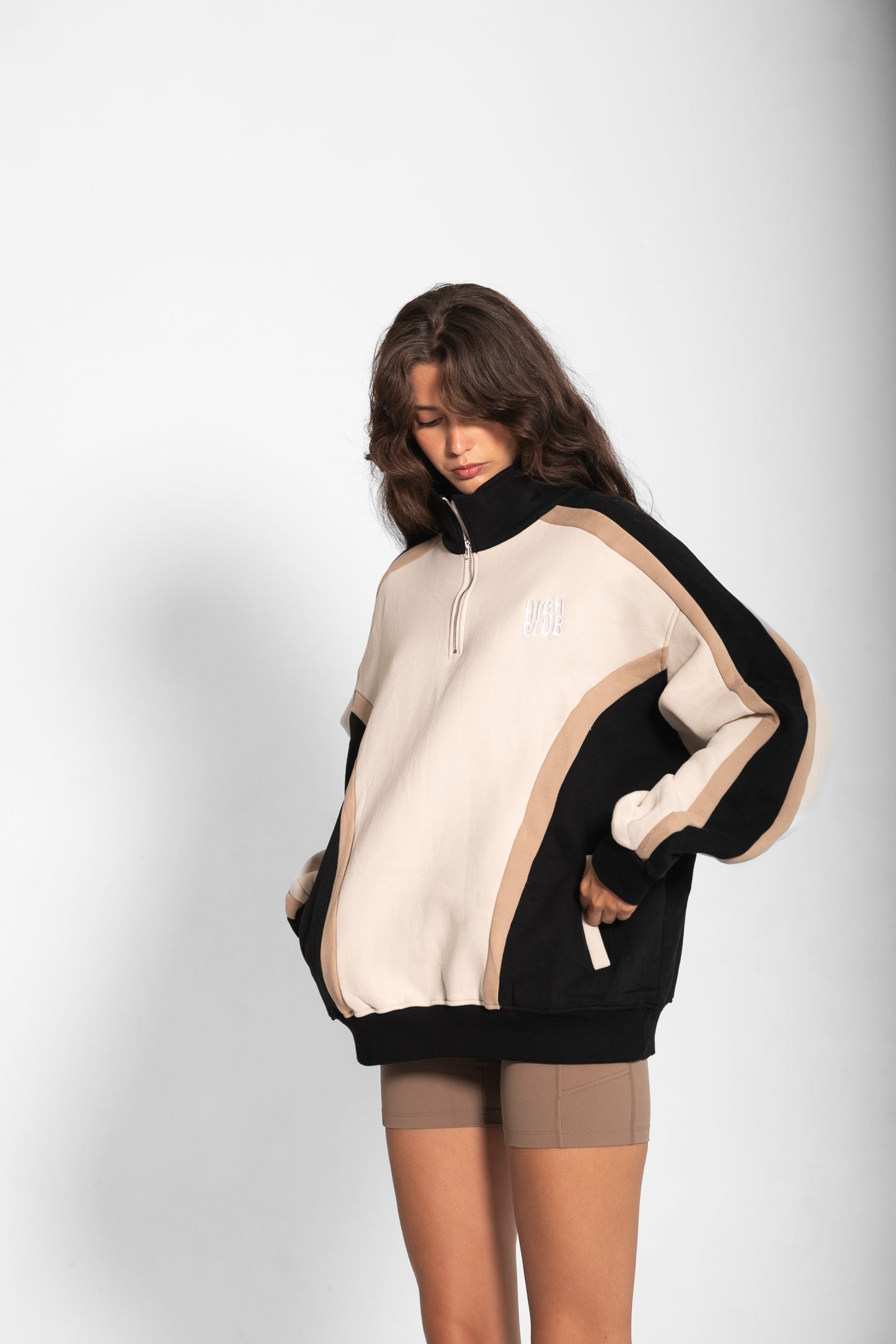 THE MEMBERS SWEATER / BLACK & BEIGE