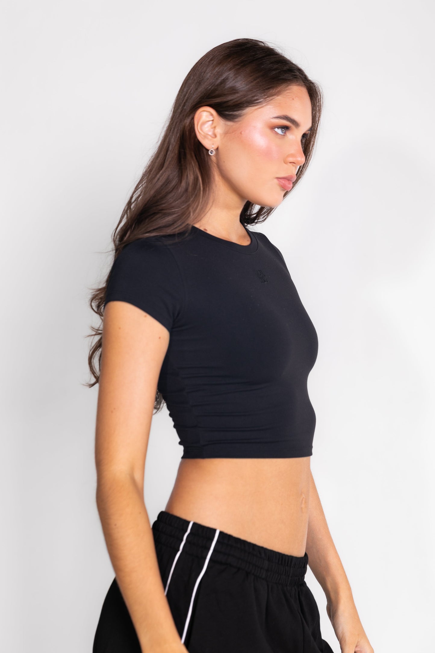 THE CROP T' - BLACK