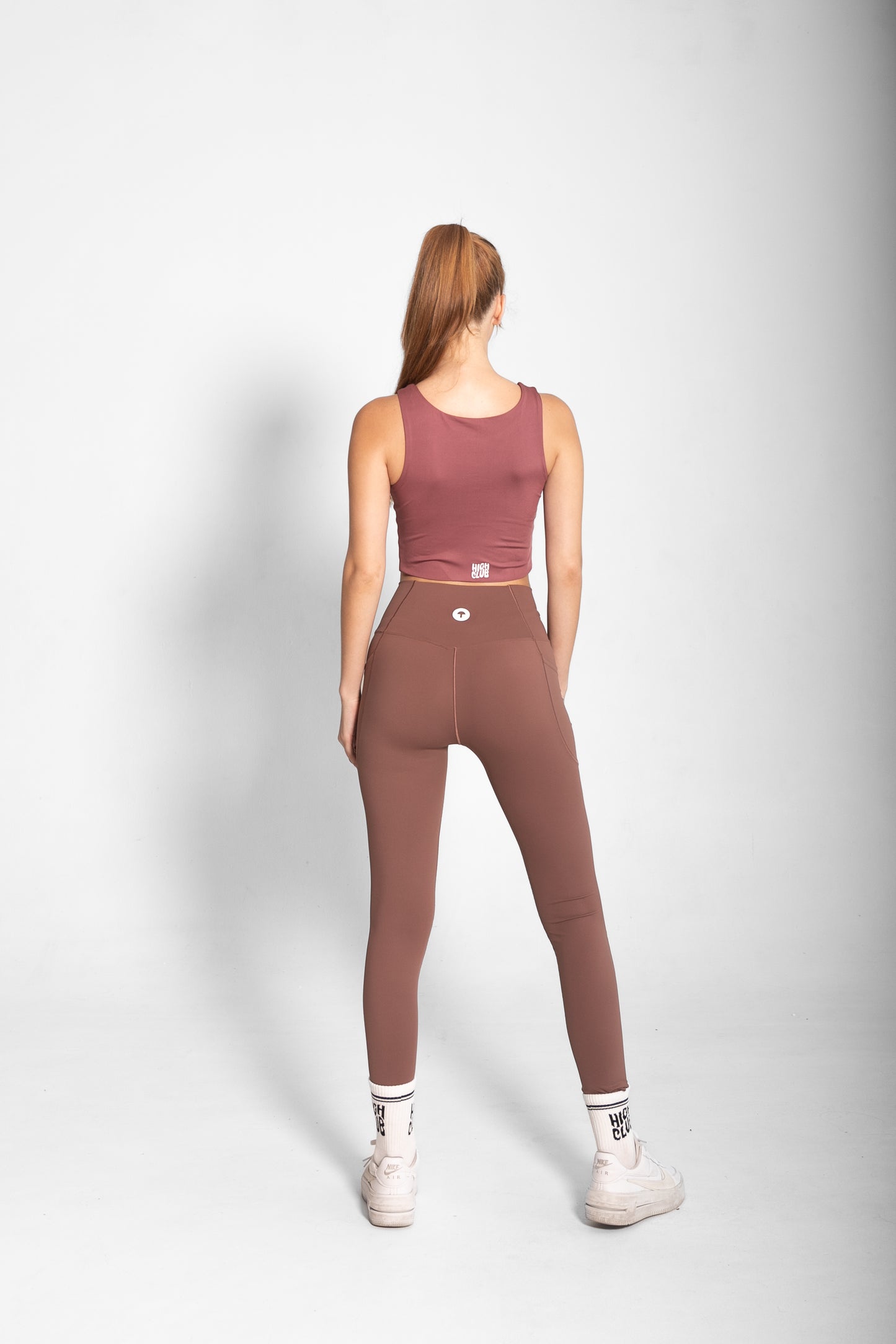 THE SCULPTING LEGGINGS / TAUPE