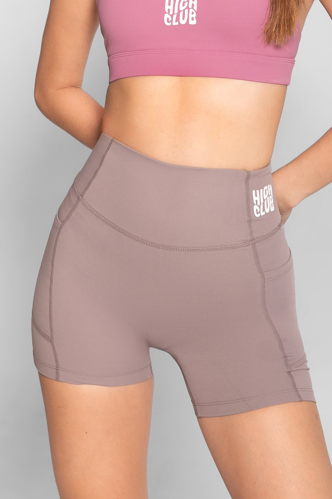 THE CLASSIC SHORTS / TAUPE