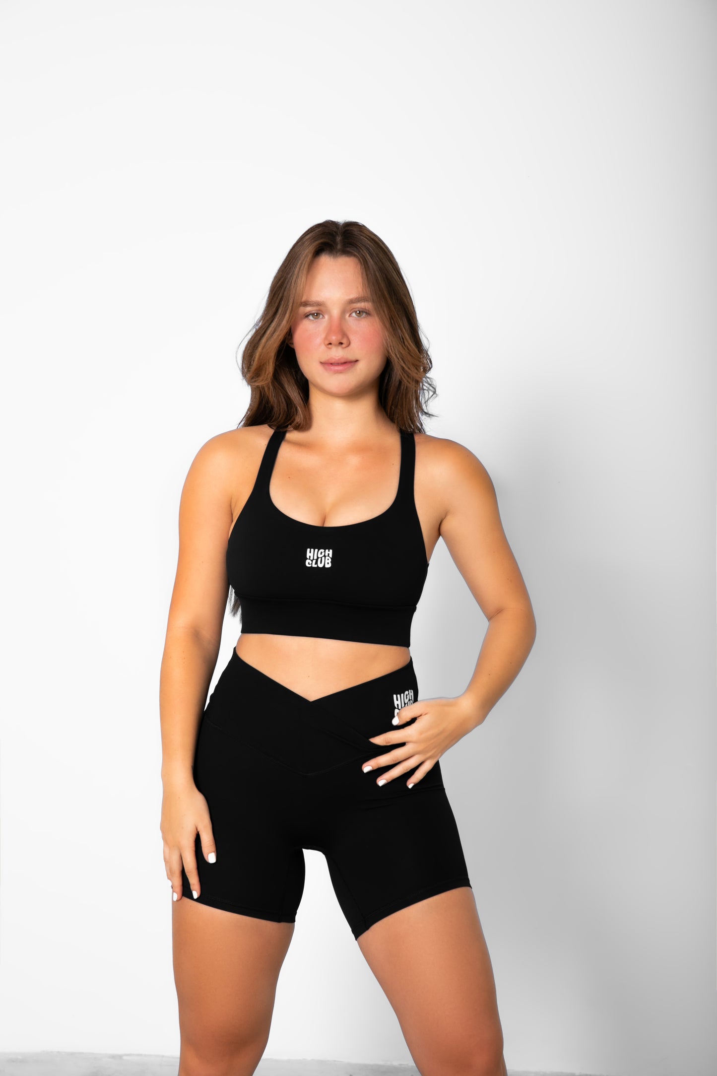 THE CROSS SPORTS BRA / BLACK