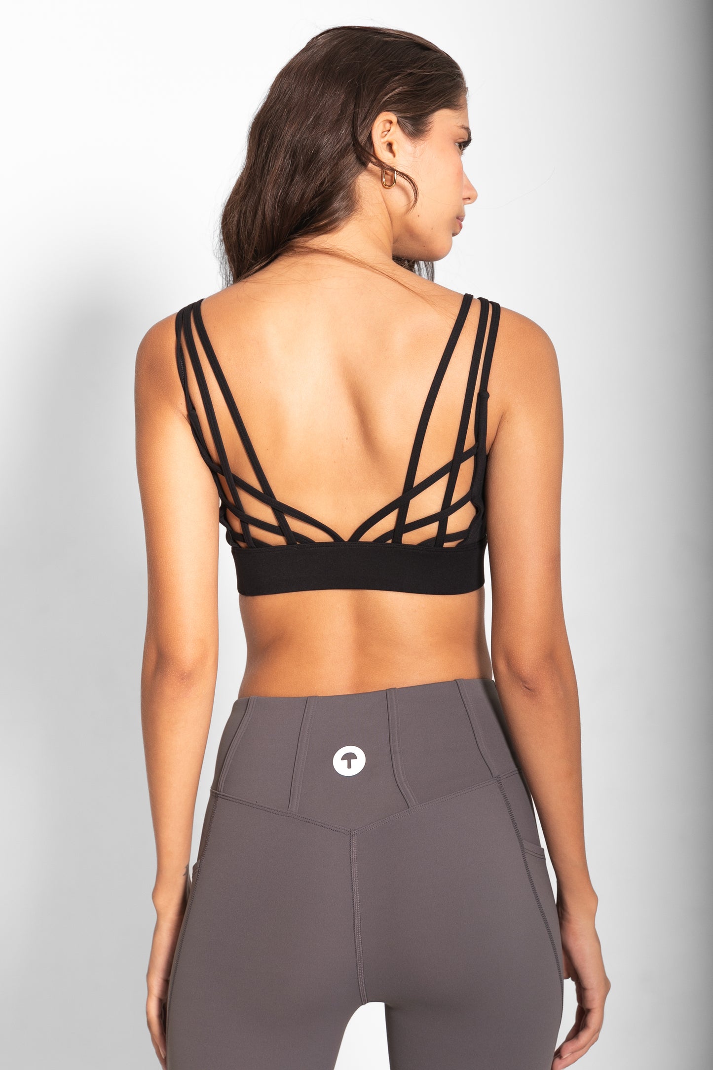 THE NATALIA SPORTS BRA / BLACK