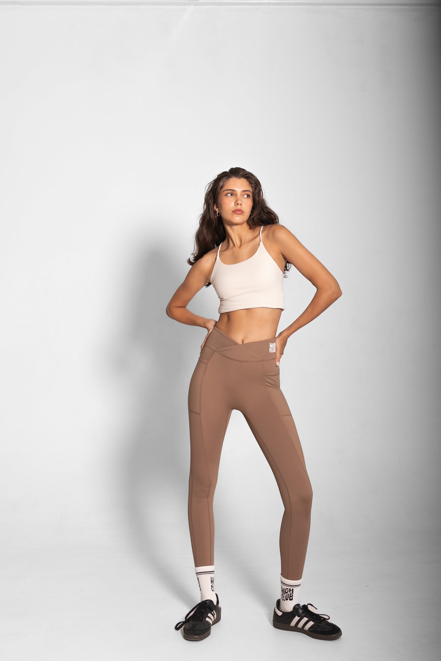 THE SCULPTING LEGGINGS / CARAMEL