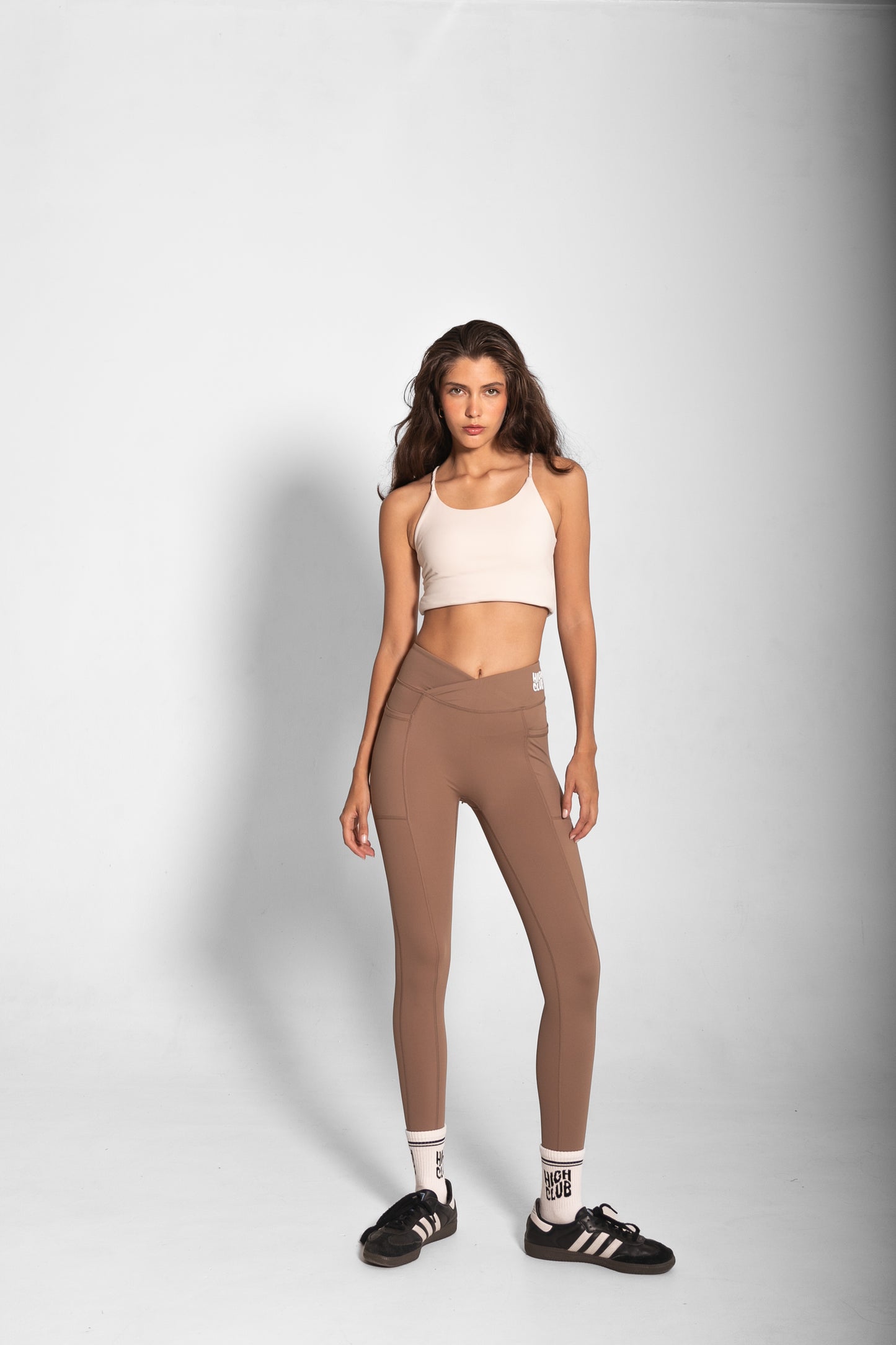 THE SCULPTING LEGGINGS / CARAMEL