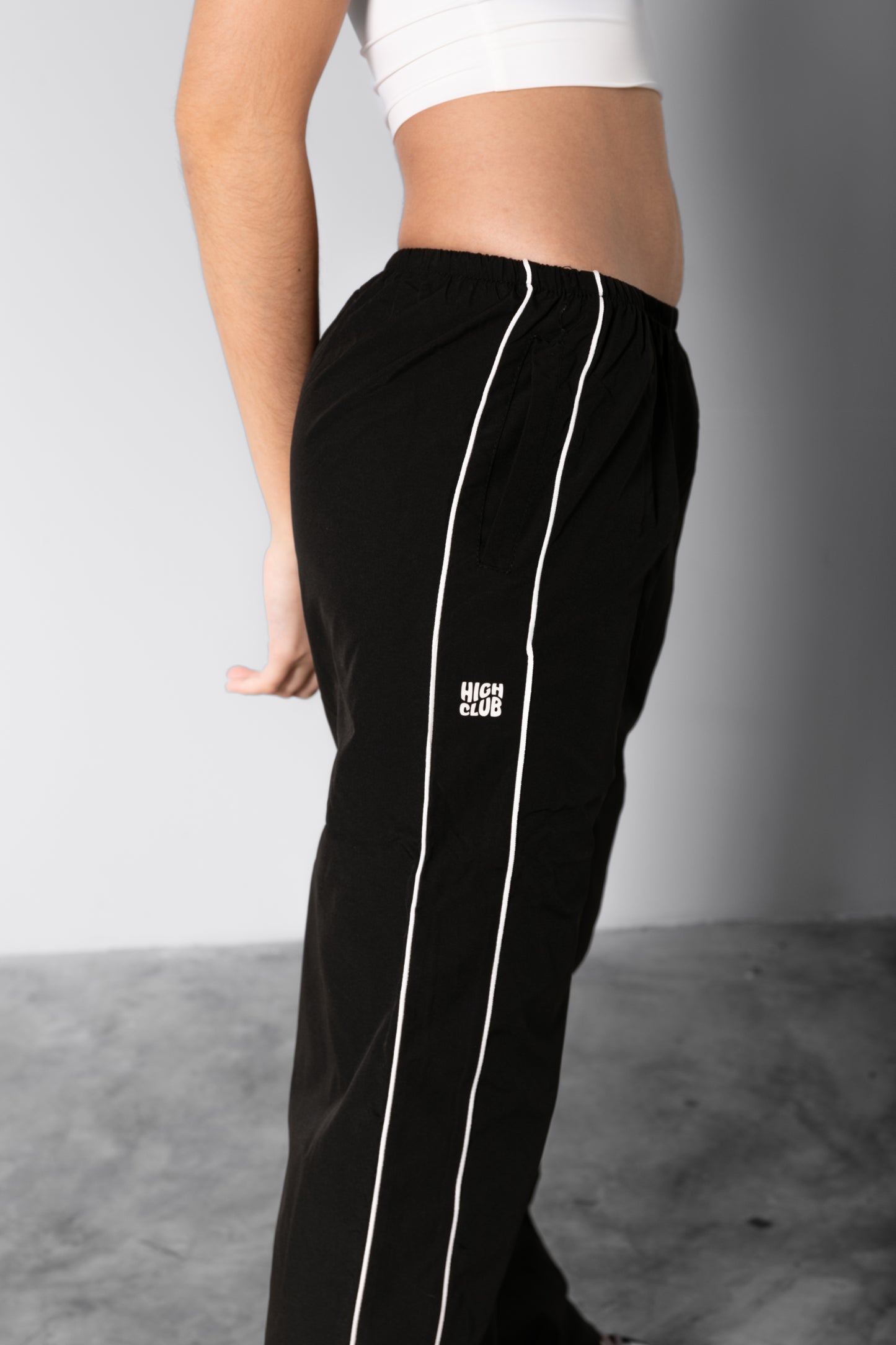 THE PARACHUTE PANTS / BLACK