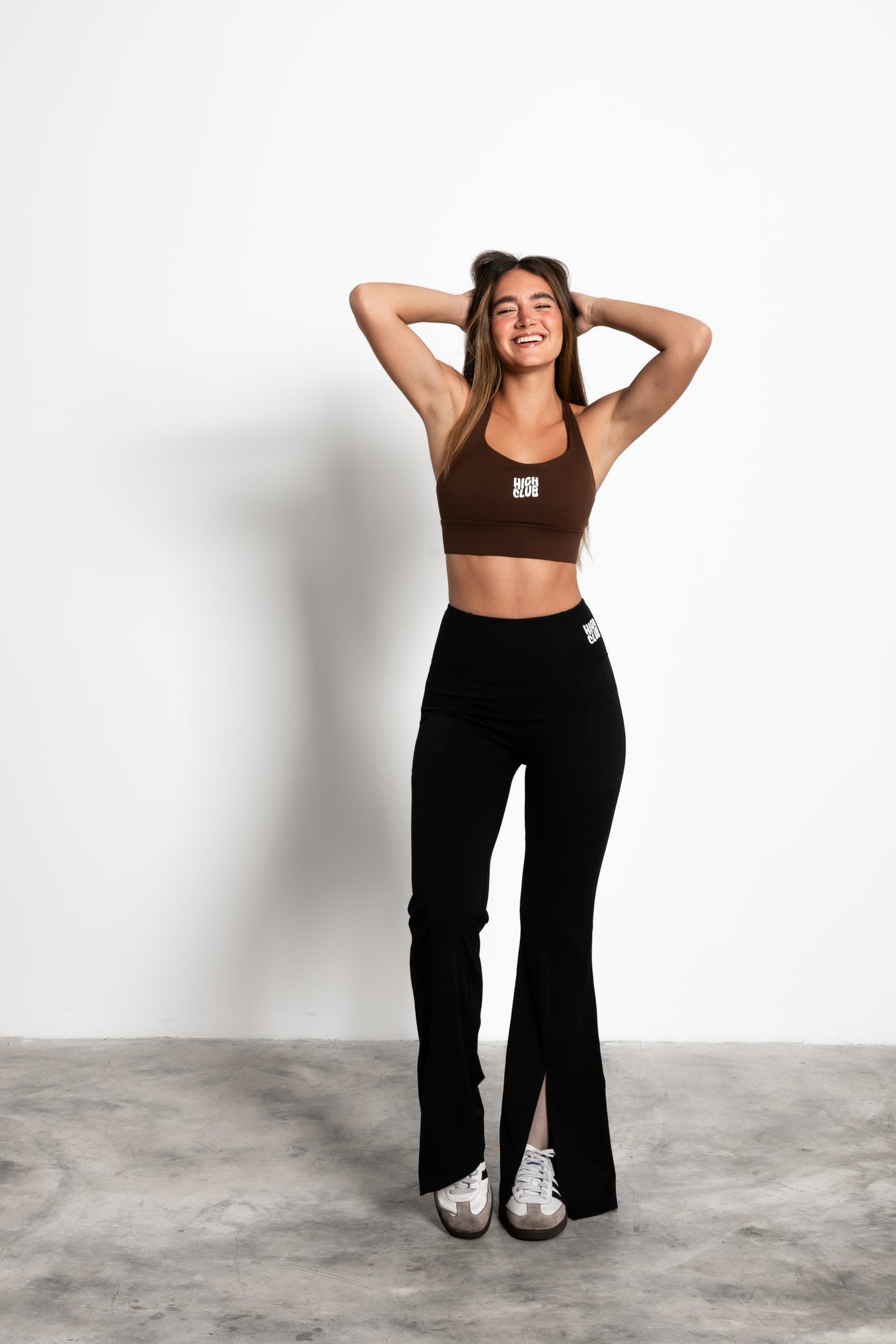 THE CROSS SPORTS BRA / ESPRESSO