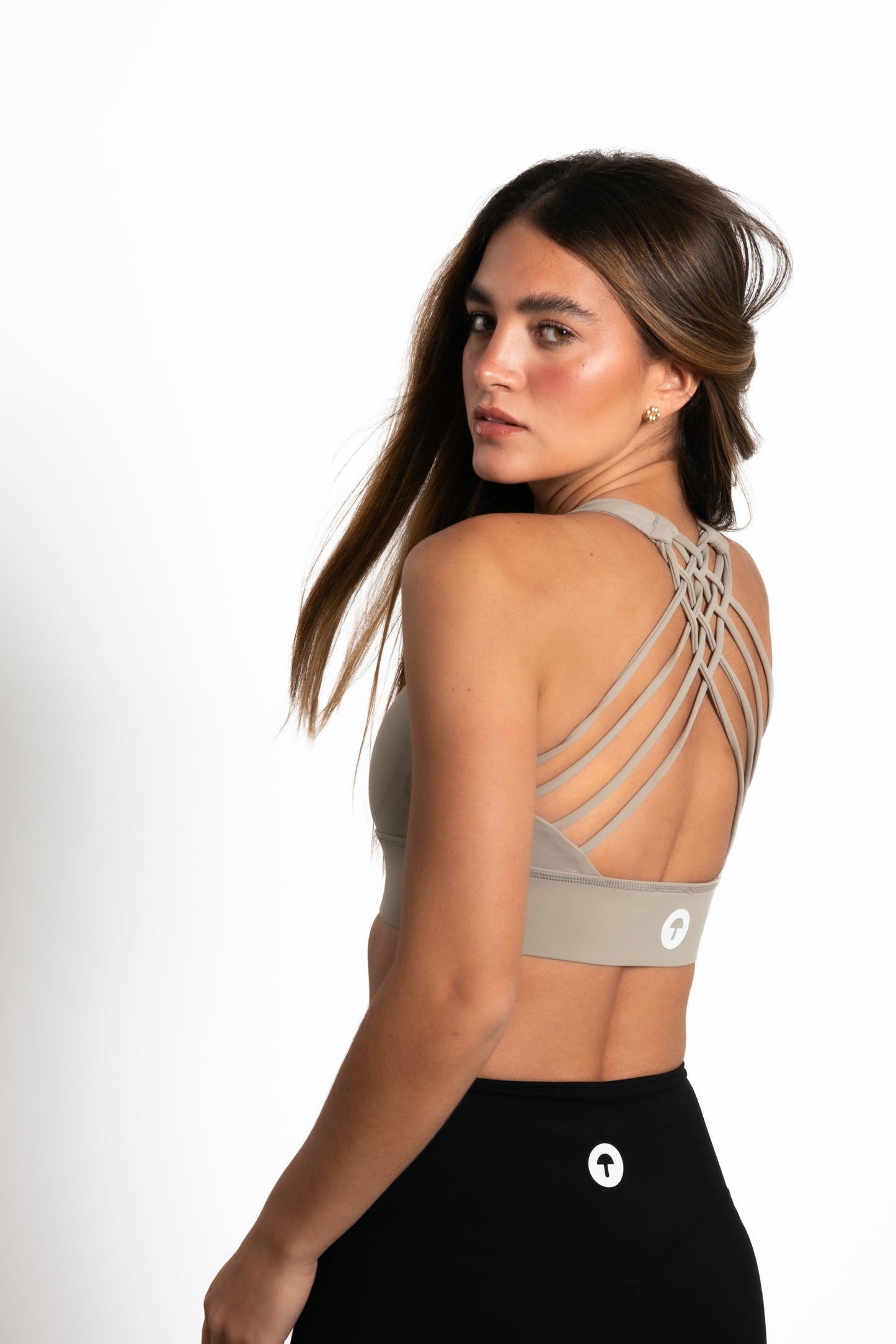 THE CROSS SPORTS BRA / BEIGE