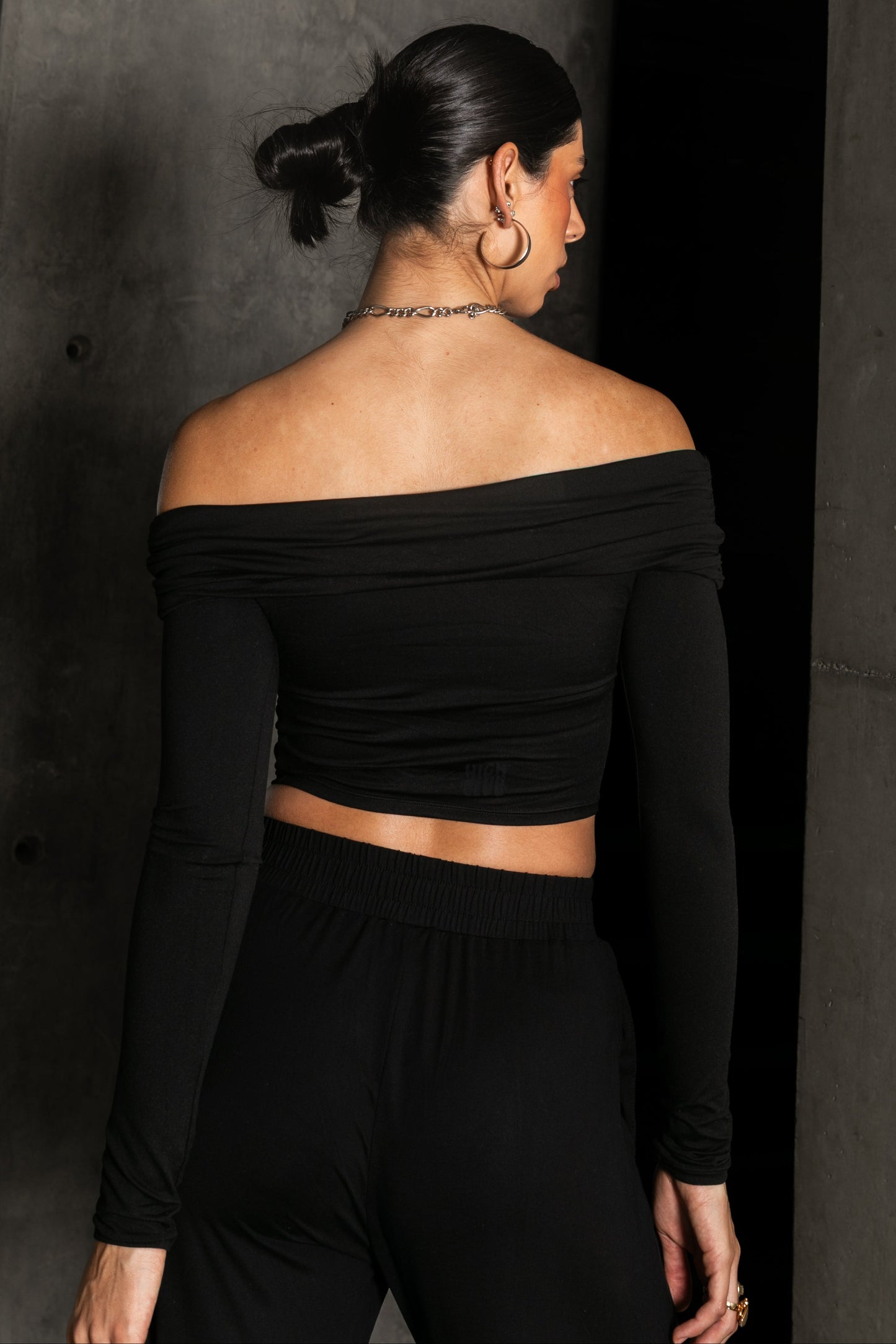 THE DANIELA TOP - BLACK